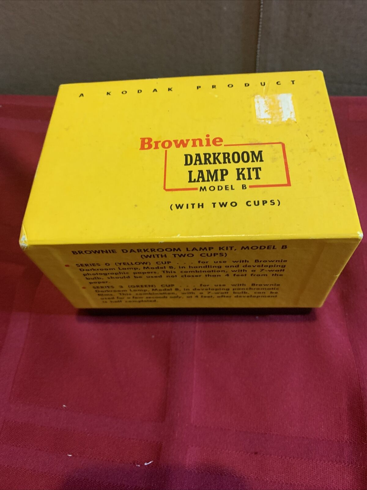 Kodak Brownie Dark Room Lamp Kit, Model B, With Two Cups Yellow And Green In Box