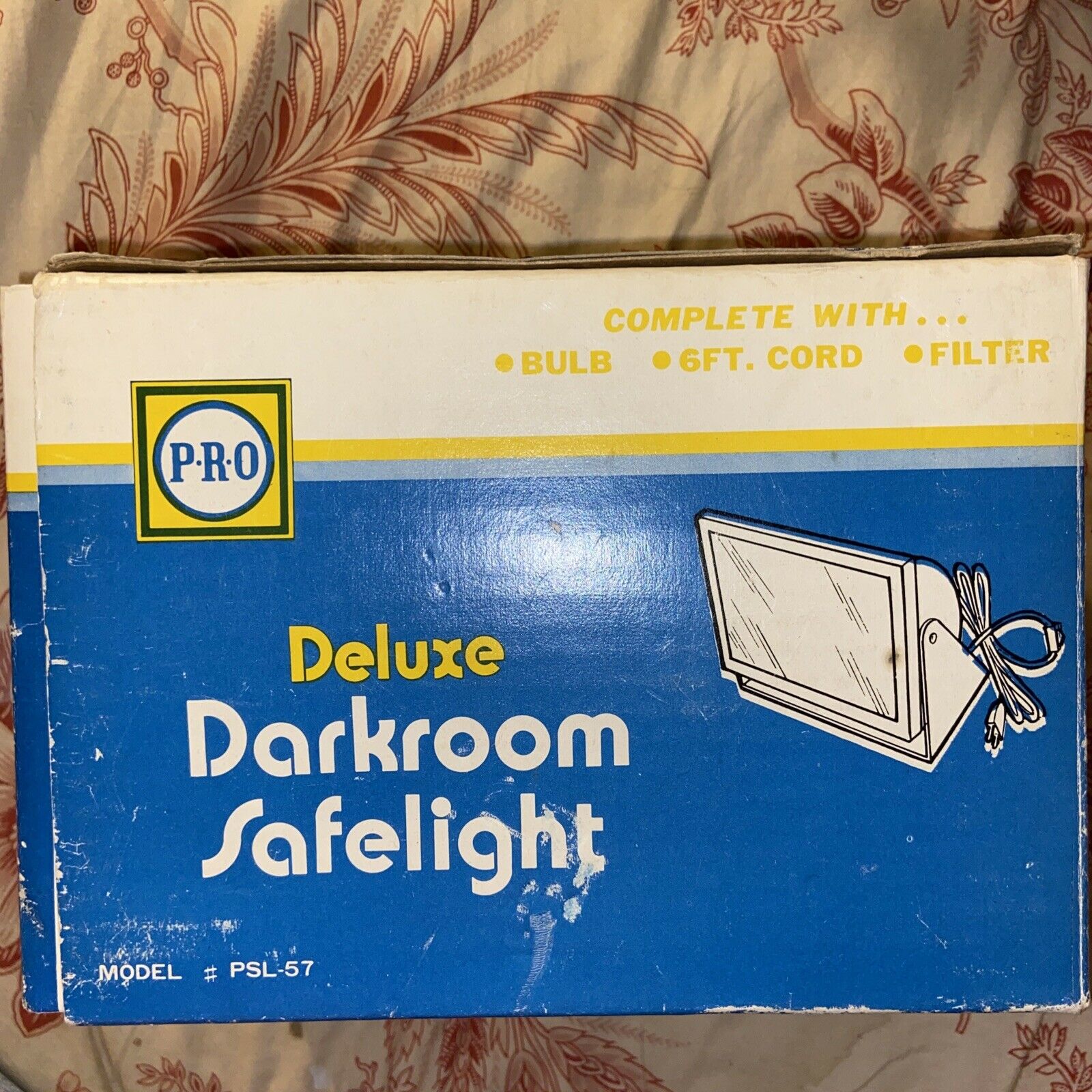 Pro Deluxe Darkroom Safelight In Oem Box With New Bulb, Excellent Bbc